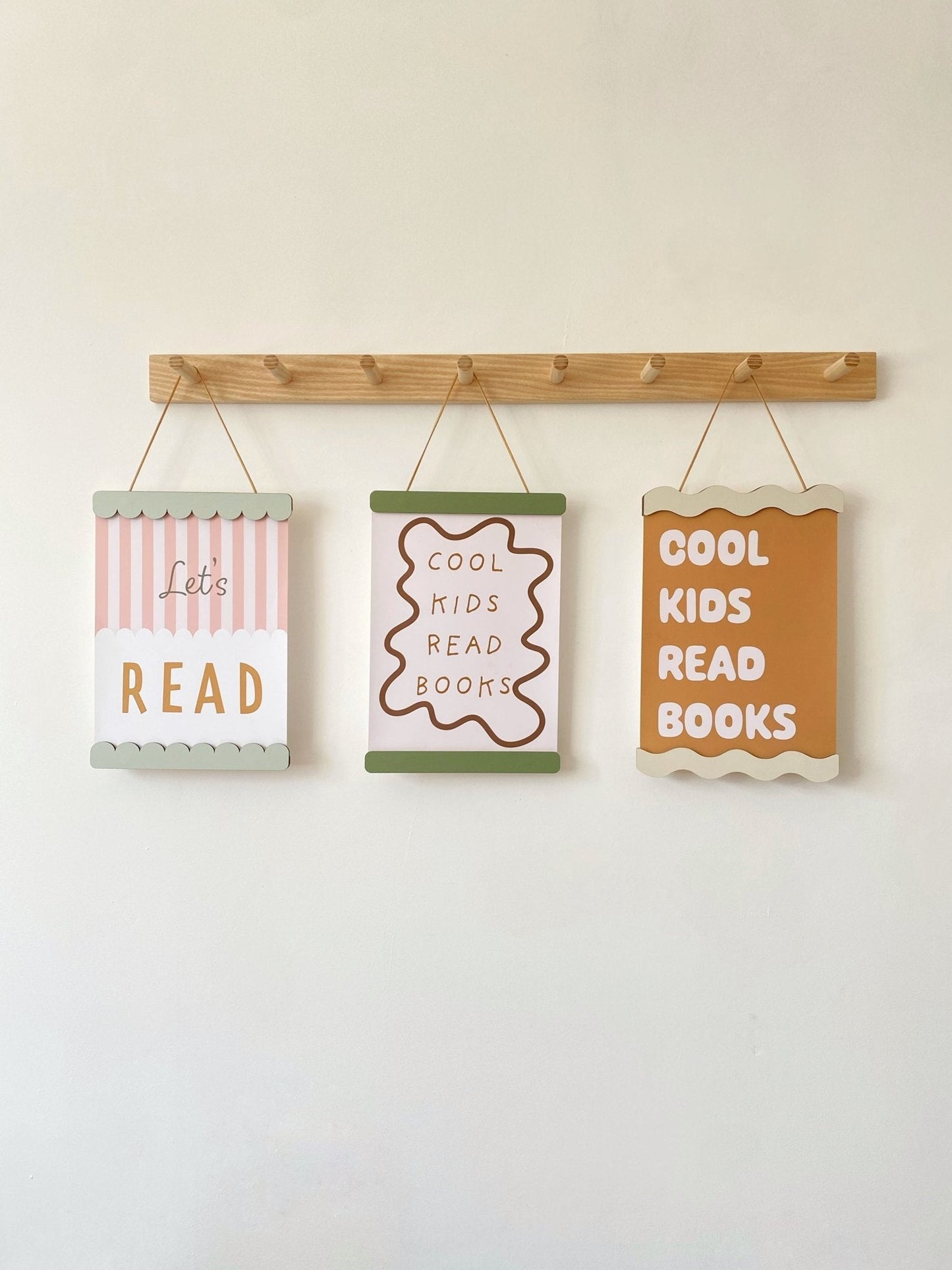 Autumn's Corner Wavy Magnetic Picture Frame - ASH