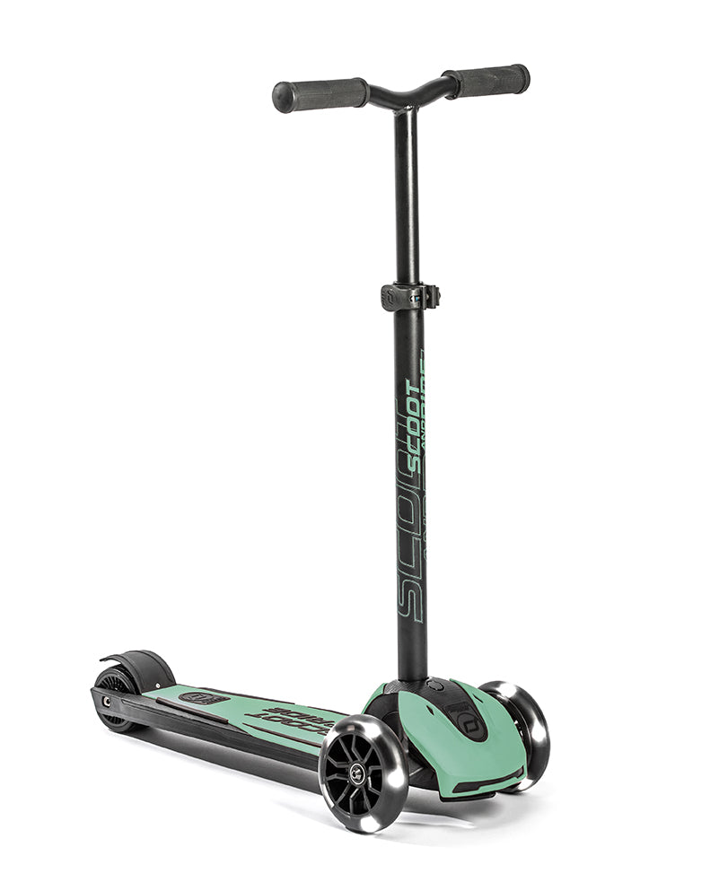 Scoot & Ride Highwaykick5 LED Scooter - Forest