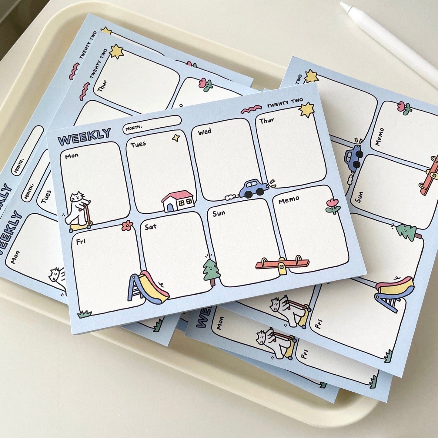 Twenty Two Lovely Park Weekly Plan Notepad