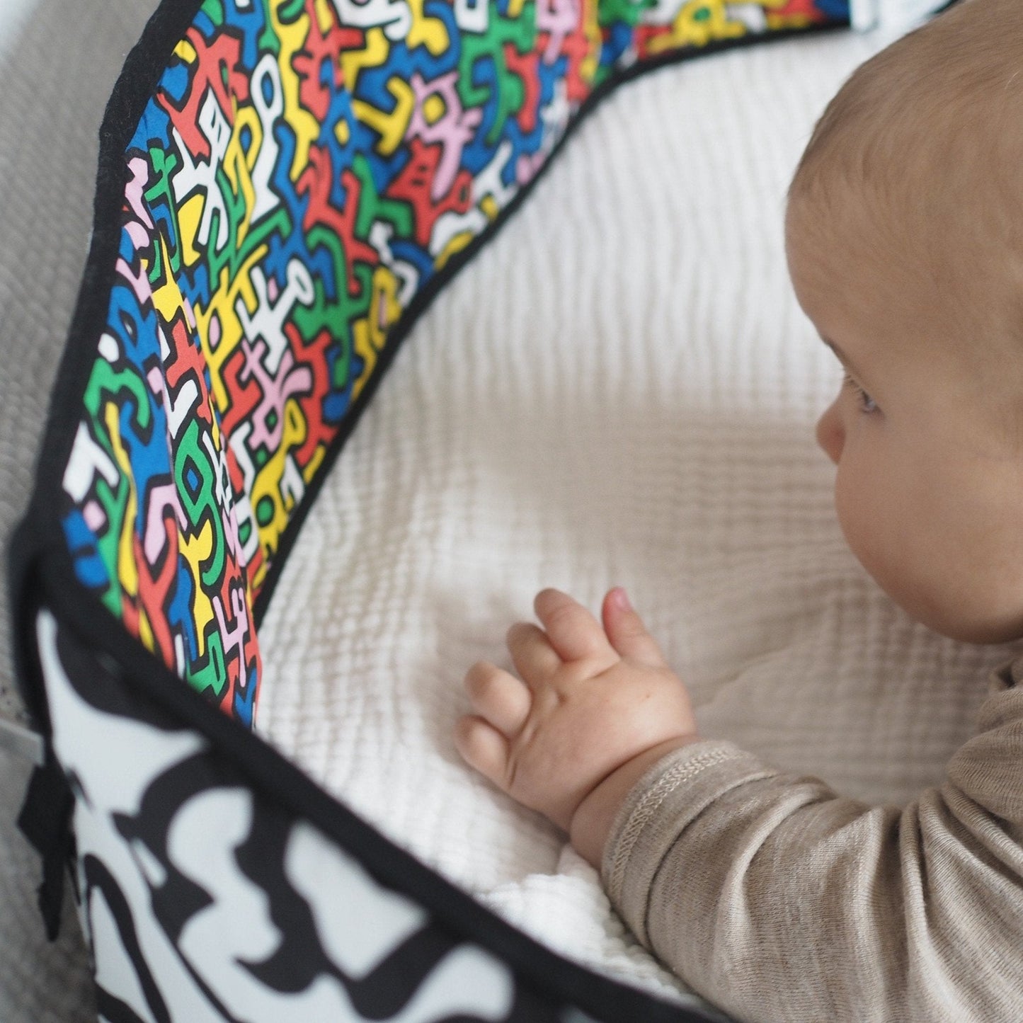 Etta Loves x Keith Haring Sensory Strip - reversible newborn to 4 months / 5+ months