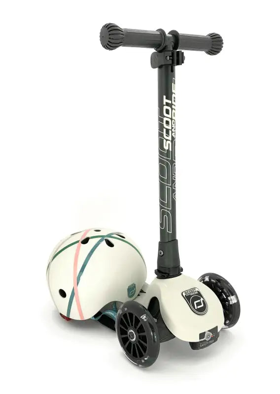 Scoot & Ride Highwaykick 3 LED foldaway scooter - Ash