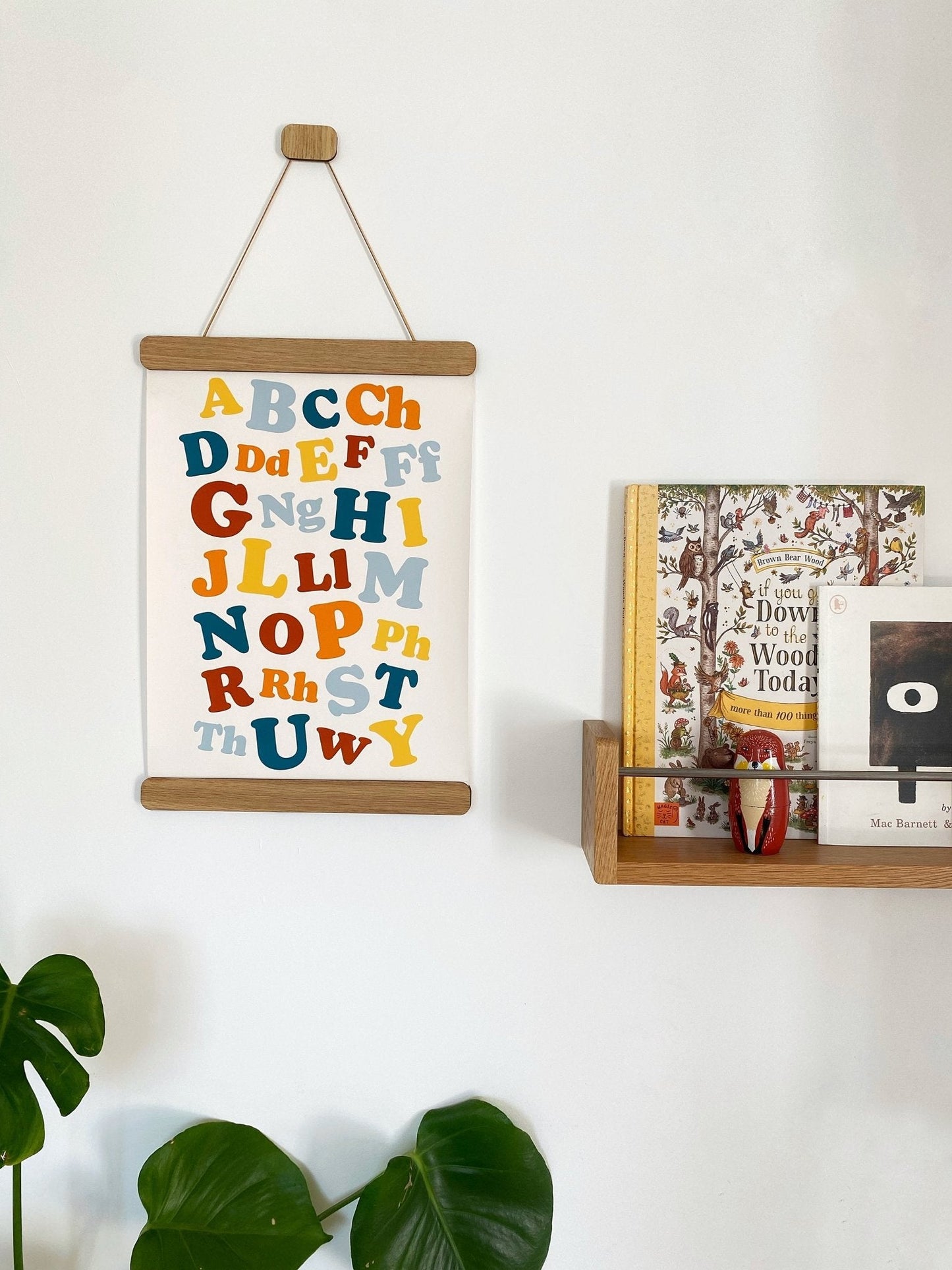 Autumn's Corner Straight Magnetic Picture Frame - OAK