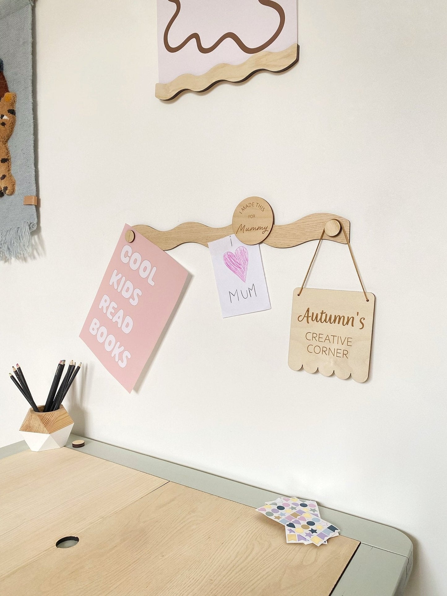 Autumn's Corner The Art Display Bar - Wavy - Ash