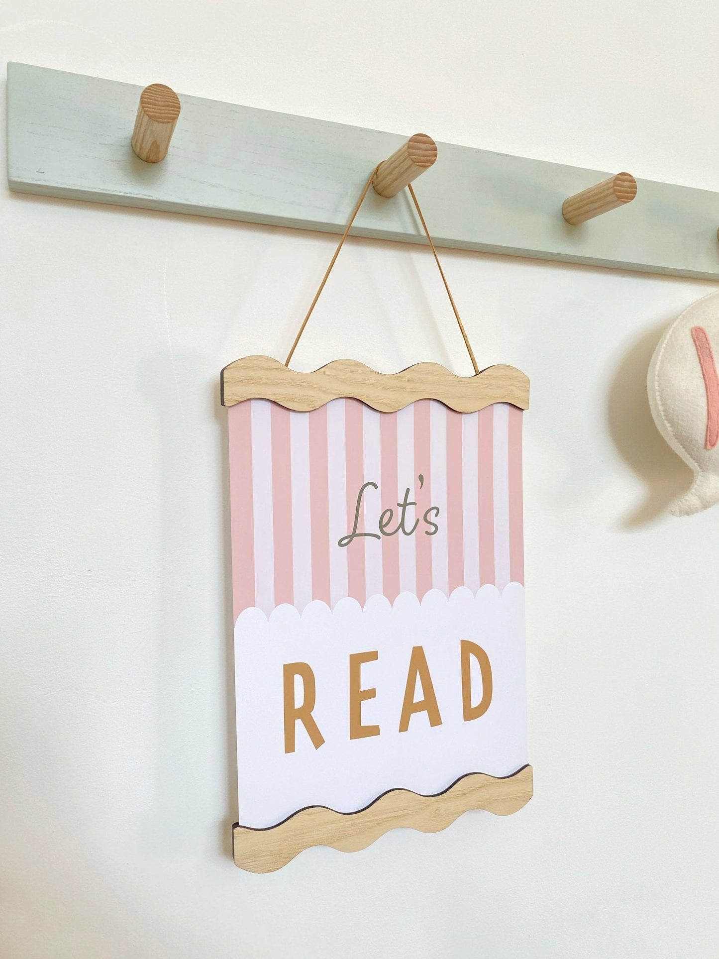 Autumn's Corner Wavy Magnetic Picture Frame - ASH